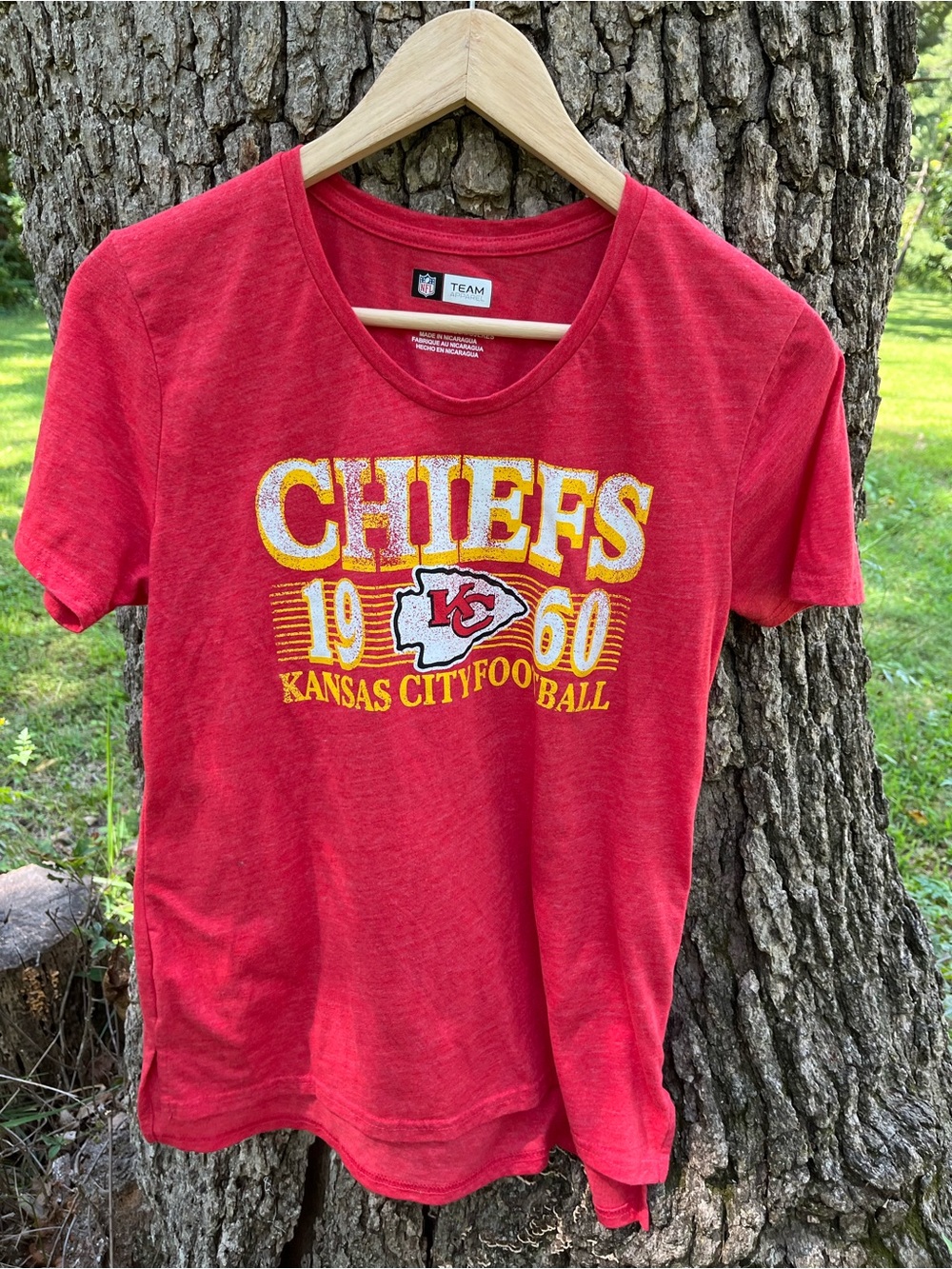 ⭐️KC Chiefs Team NFL Graphic Tee in size M